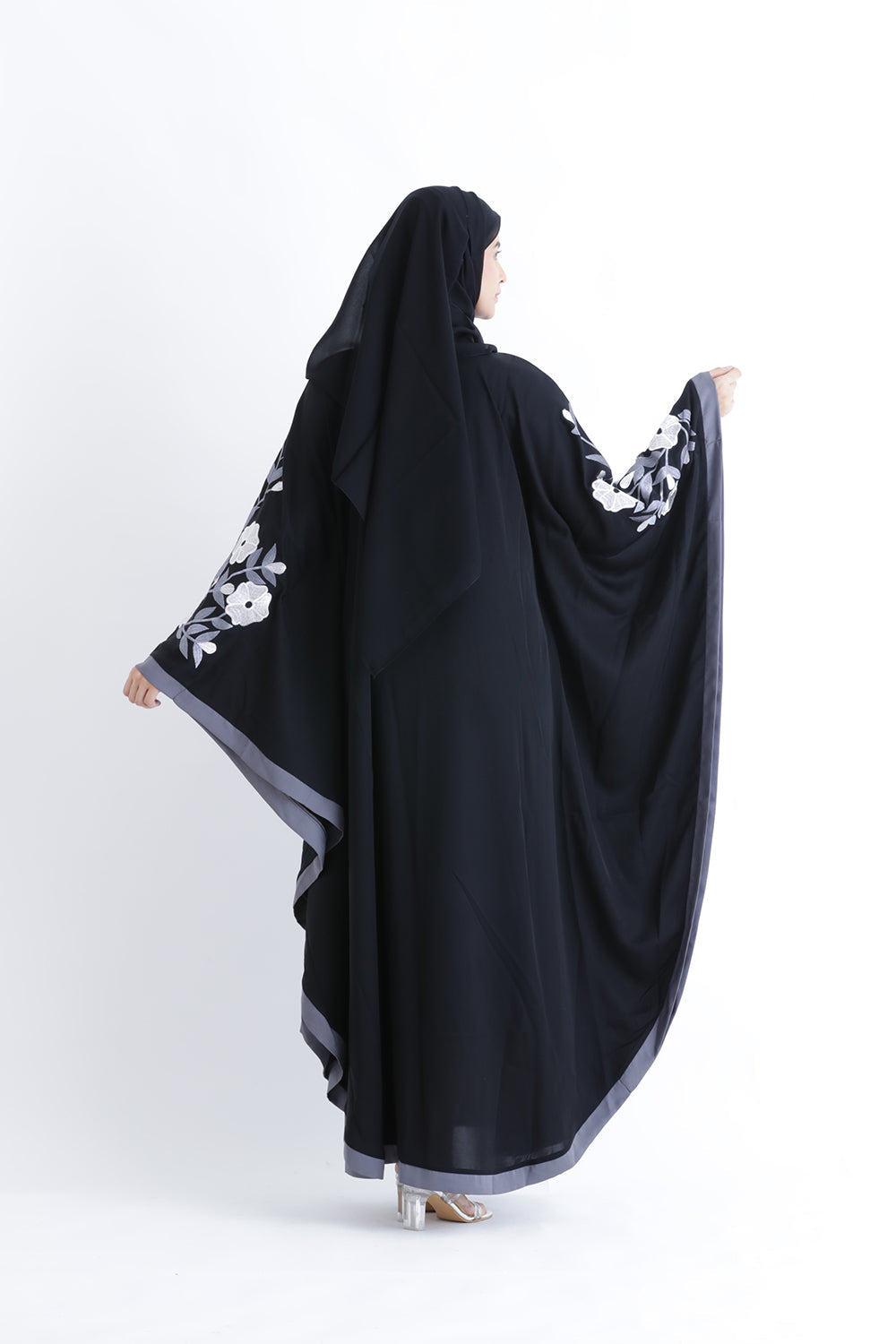 Embroidered Farasha Kaftan Abaya