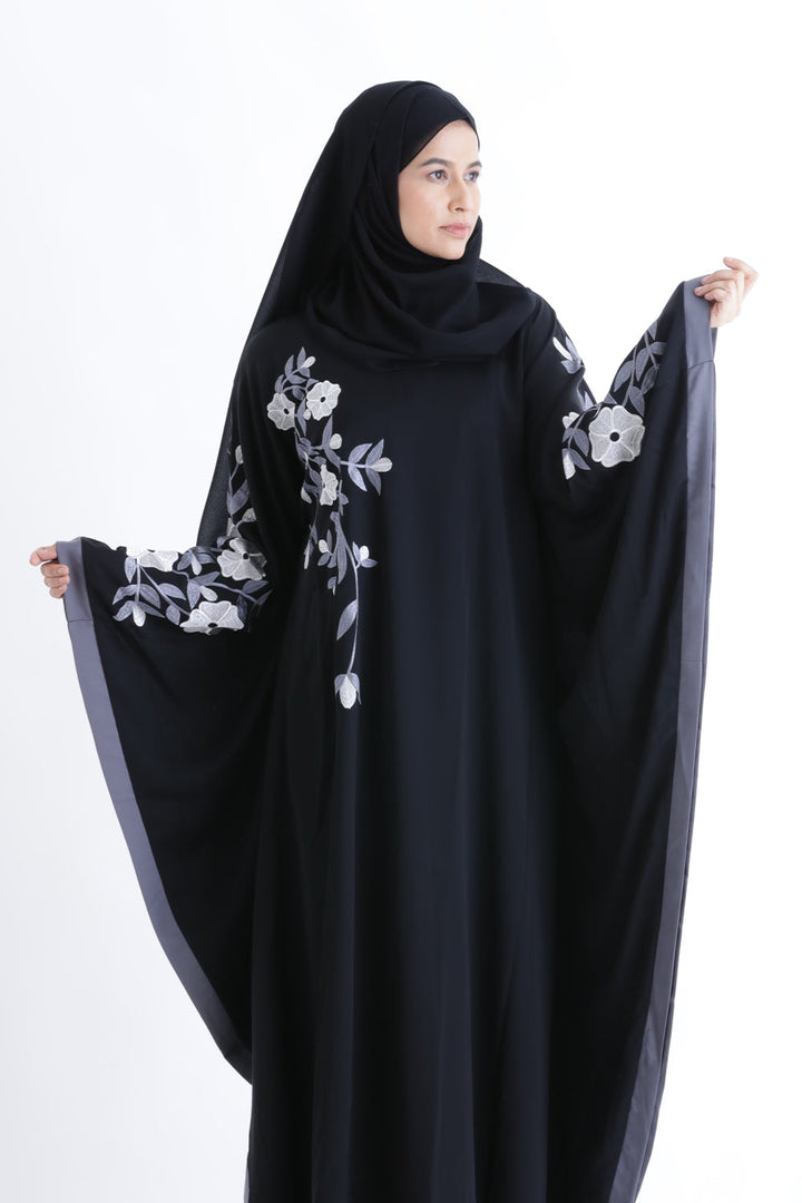 Embroidered Farasha Kaftan Abaya