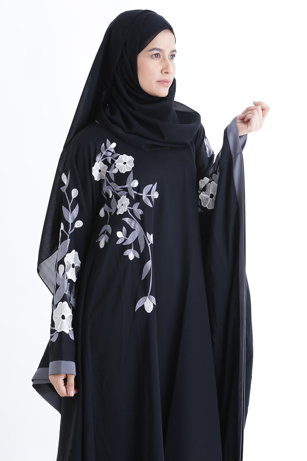 Embroidered Farasha Kaftan Abaya