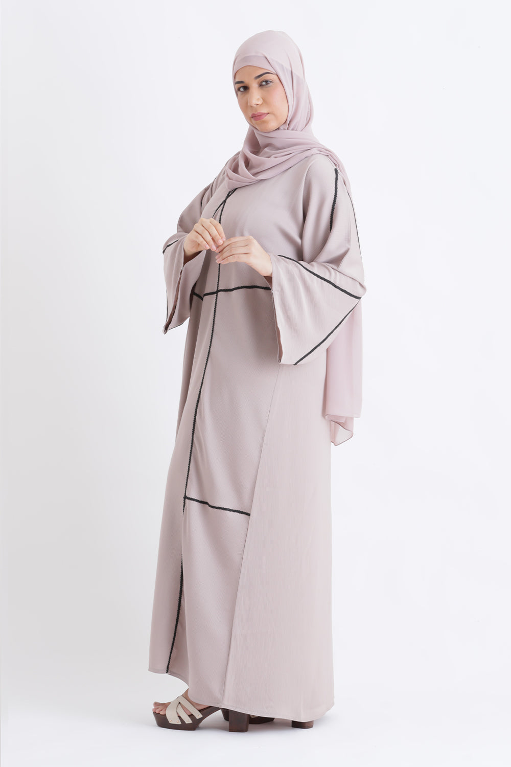 Zircon Deluxe Closed Abaya